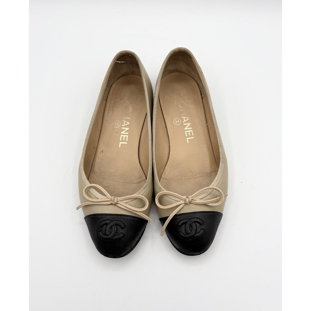 Chanel Ballet Flats Nude & Black Lambskin w/ CC Cap Toe Bow Detail Sz EU 34.5 - Picture 2 of 16